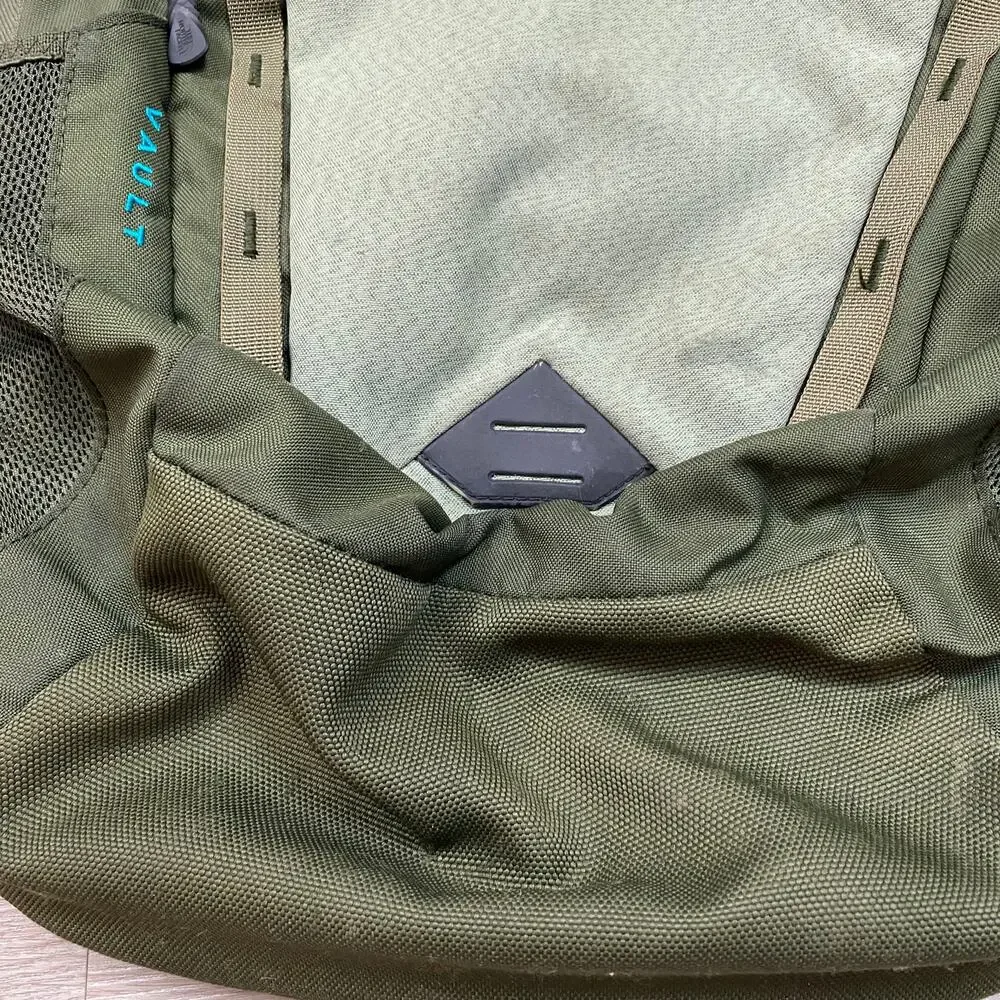 The North Face Vault Everyday Commuter Backpack Laptop Daypack